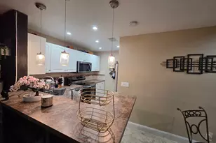 10046 Winding Lake Rd, Sunrise, FL 33351 - Photo 8