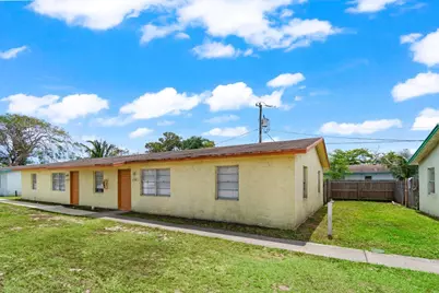 4764 Gulfstream Road, Lake Worth, FL 33460 - Photo 2