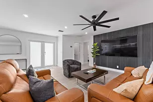 4193 Hyacinth Cir N, Palm Beach Gardens, FL 33410 - Photo 4