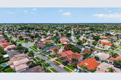 1371 SW 181st Avenue, Pembroke Pines, FL 33029 - Photo 50