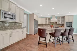9535 Phipps Ln, Wellington, FL 33414 - Photo 10