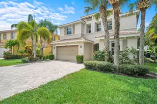 9535 Phipps Ln, Wellington, FL 33414 - Photo 2