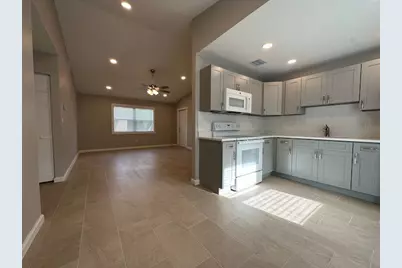 3166 SE Garden Street #3166, Stuart, FL 34997 - Photo 6