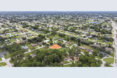 636 SW Eyerly Avenue, Port Saint Lucie, FL 34983 - Photo 32
