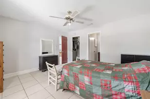 636 SW Eyerly Ave, Port Saint Lucie, FL 34983 - Photo 18