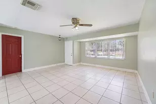 636 SW Eyerly Ave, Port Saint Lucie, FL 34983 - Photo 4