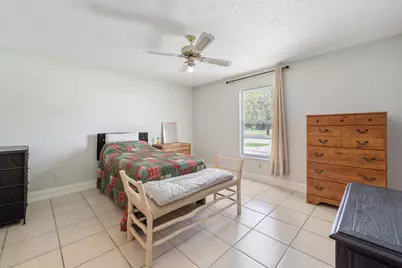 636 SW Eyerly Avenue, Port Saint Lucie, FL 34983 - Photo 16