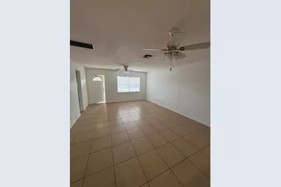3801 Van Cott Circle, West Palm Beach, FL 33403 - Photo 2