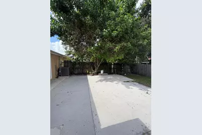 3801 Van Cott Circle, West Palm Beach, FL 33403 - Photo 20