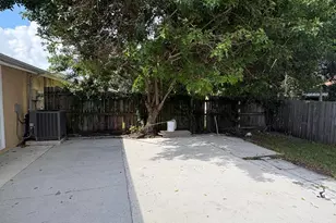 3801 Van Cott Cir, West Palm Beach, FL 33403 - Photo 20