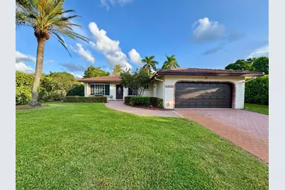 10520 NW 43rd Court, Coral Springs, FL 33065 - Photo 2