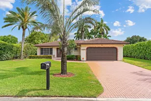 10520 NW 43rd Ct, Coral Springs, FL 33065 - Photo 2