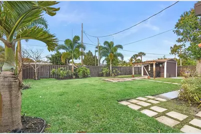 525 Evergreen Drive, West Palm Beach, FL 33403 - Photo 16