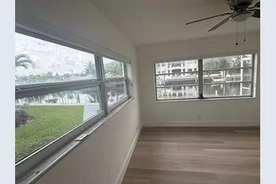 460 Paradise Isle Boulevard #101, Hallandale Beach, FL 33009 - Photo 16