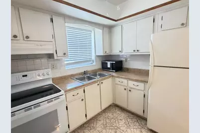 2727 Dudley Drive W #E, West Palm Beach, FL 33415 - Photo 8
