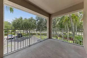 6573 Emerald Dunes Dr, West Palm Beach, FL 33411 - Photo 10