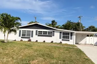 364 Garden Blvd, Palm Beach Gardens, FL 33410 - Photo 2