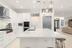 2517 NE 13th St, Fort Lauderdale, FL 33304 - Photo 14