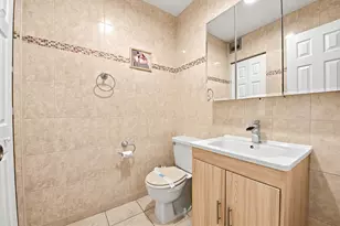 226 Capri E, Delray Beach, FL 33484 - Photo 4