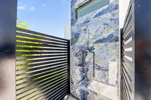 3933 Washington St, Hollywood, FL 33021 - Photo 42