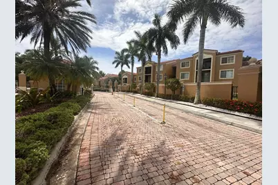 7950 N Nob Hill Road, Tamarac, FL 33321 - Photo 2