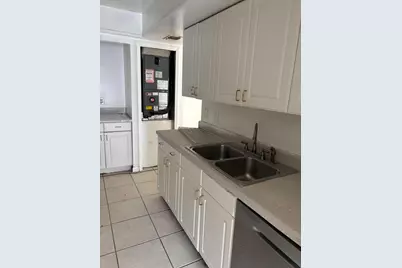 7433 SW 13th Street SW, North Lauderdale, FL 33068 - Photo 2