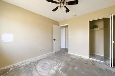 392 SE Crosspoint Drive, Port Saint Lucie, FL 34983 - Photo 18