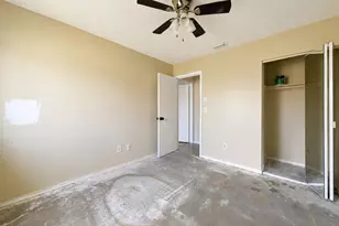 392 SE Crosspoint Dr, Port Saint Lucie, FL 34983 - Photo 18