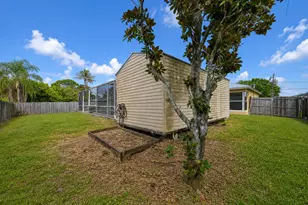 392 SE Crosspoint Dr, Port Saint Lucie, FL 34983 - Photo 32