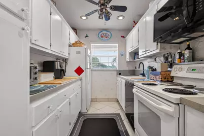 5073 Lakefront Boulevard #B, Delray Beach, FL 33484 - Photo 12