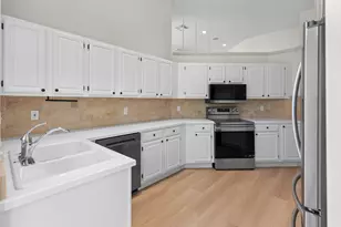 9408 Meadowood Dr, Fort Pierce, FL 34951 - Photo 22