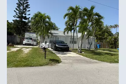 407 W Palm Street, Lantana, FL 33462 - Photo 1