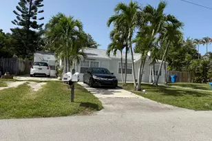 407 W Palm St, Lantana, FL 33462 - Photo 1