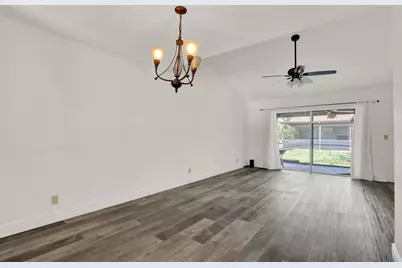 113 Pinewood Court, Jupiter, FL 33458 - Photo 10