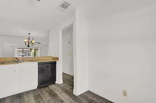 113 Pinewood Ct, Jupiter, FL 33458 - Photo 8