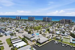 10751 S Ocean Dr, Jensen Beach, FL 34957 - Photo 38