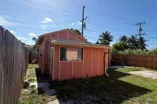 1009 S Pine St, Lake Worth Beach, FL 33460 - Photo 14