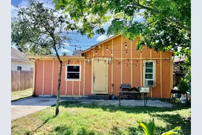 1009 S Pine Street, Lake Worth Beach, FL 33460 - Photo 2