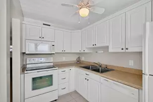 29 Colonial Club Dr, Boynton Beach, FL 33435 - Photo 18