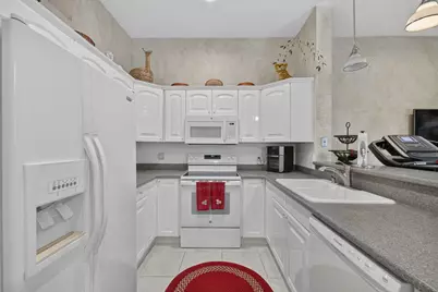 11728 Highland Place, Coral Springs, FL 33071 - Photo 14
