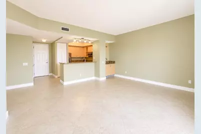 2625 NE 14th Avenue NE #406, Wilton Manors, FL 33334 - Photo 2