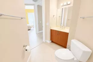 2625 NE 14th Ave NE, Wilton Manors, FL 33334 - Photo 22