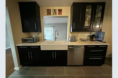 8211 NW 91st Avenue, Tamarac, FL 33321 - Photo 4