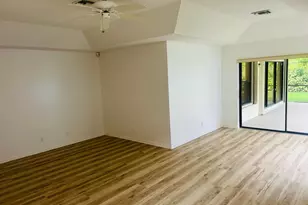 10430 Lexington Cir S, Boynton Beach, FL 33436 - Photo 12