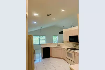 10430 Lexington Circle S, Boynton Beach, FL 33436 - Photo 4