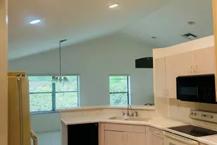 10430 Lexington Cir S, Boynton Beach, FL 33436 - Photo 4