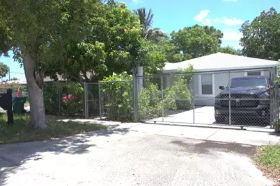 1724 NW 152nd Terrace, Miami Gardens, FL 33054 - Photo 4