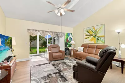 2532 Boundbrook Drive S #107, Palm Springs, FL 33406 - Photo 6