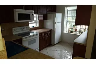 4674 Lakeside Cir, West Palm Beach, FL 33417 - Photo 4