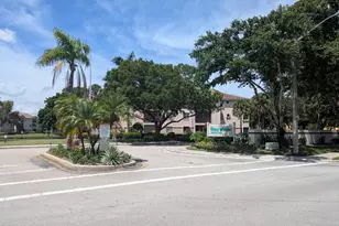 4101 Coral Tree Cir, Coconut Creek, FL 33073 - Photo 24
